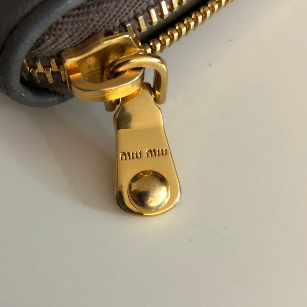 Miu Miu Floral Appliqué Zip Wallet - Picture 8 of 8